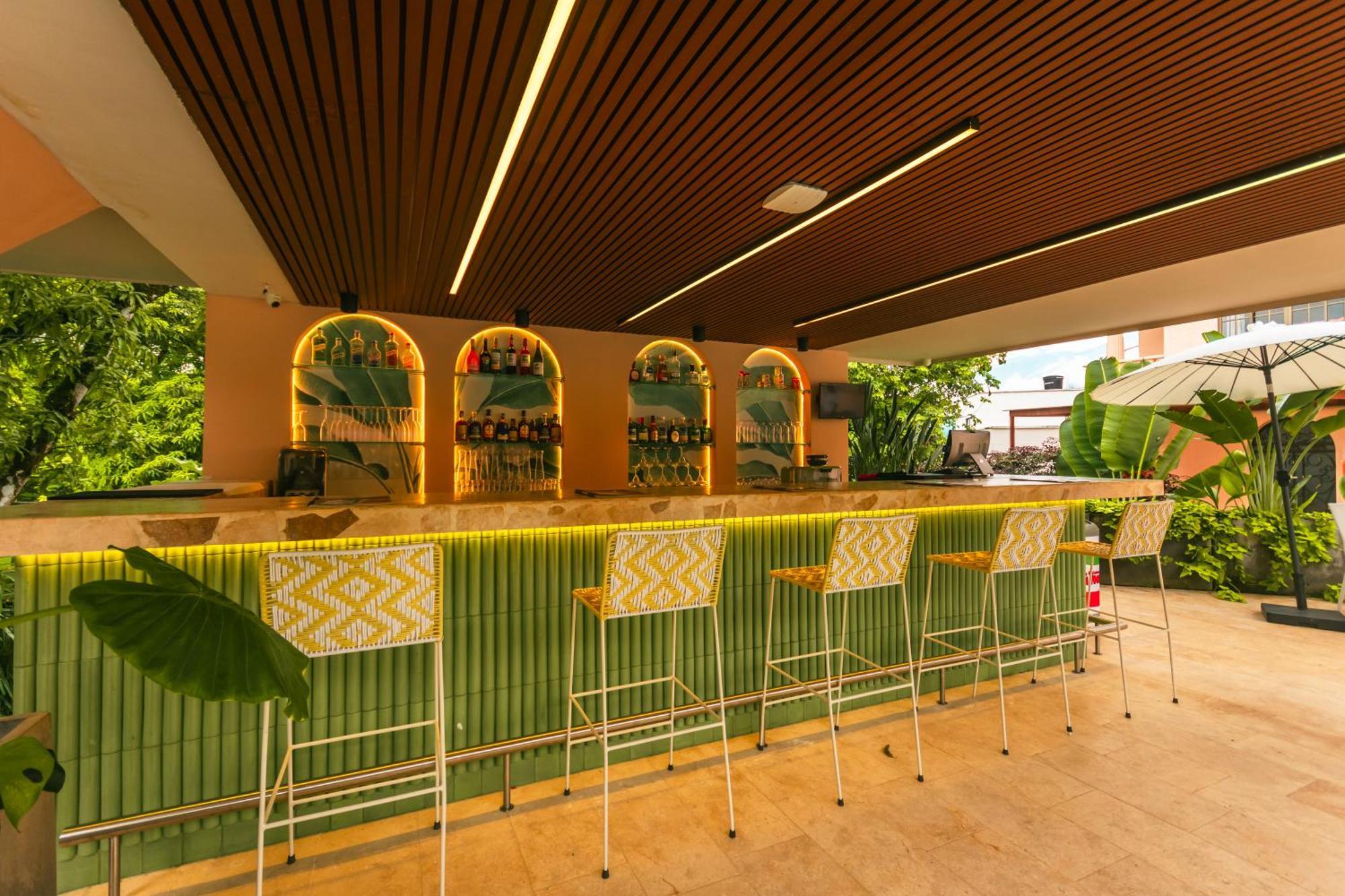 Del Tropico Hotel Sopetran Εξωτερικό φωτογραφία